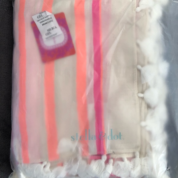 StellaDot Colorful Scarf - Picture 1 of 3
